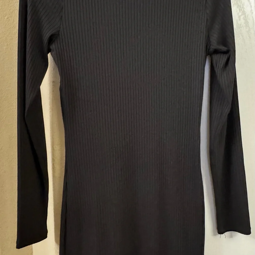 H&M Black Ribbed Top - Picture 2 of 4